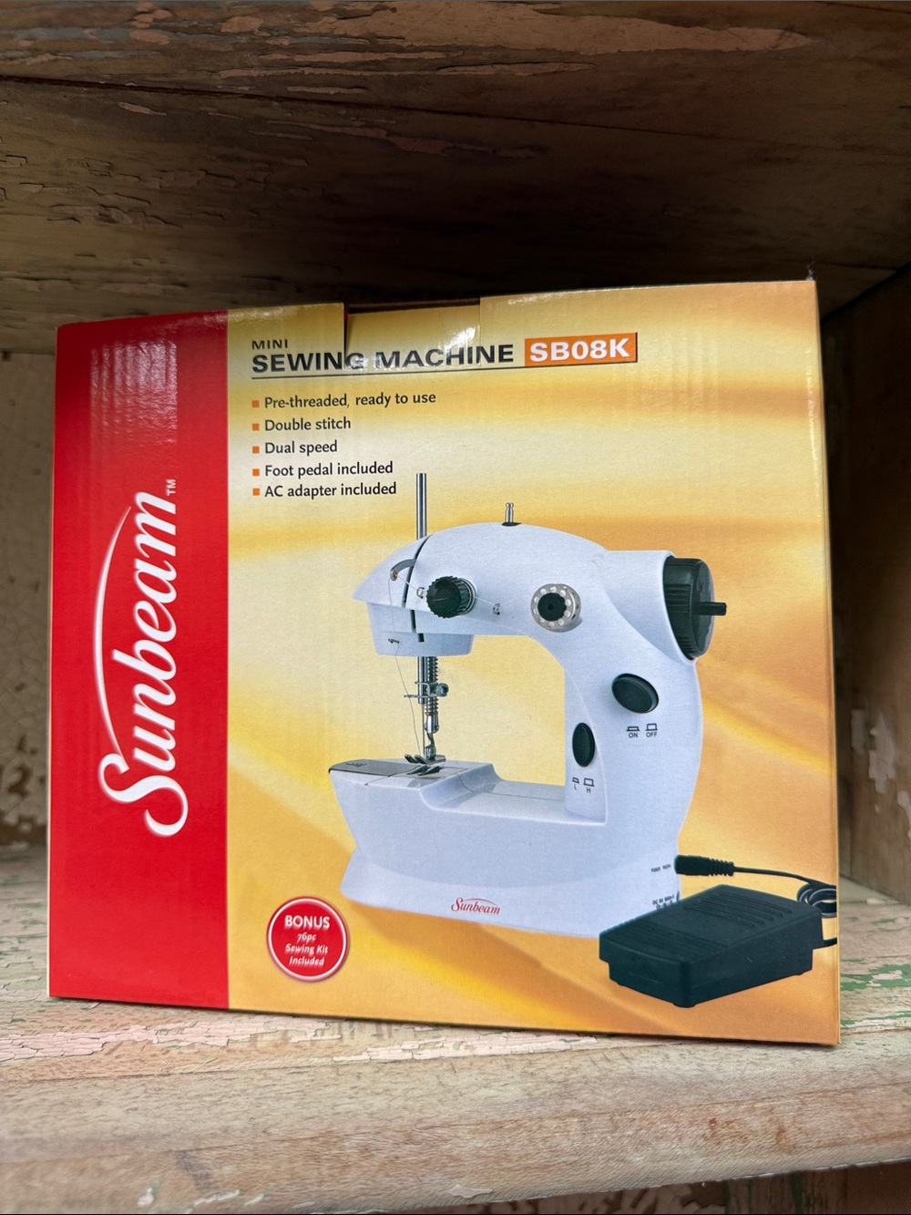 🧵 New Sunbeam Mini Sewing Machine 76pc Sewing Kit Included.